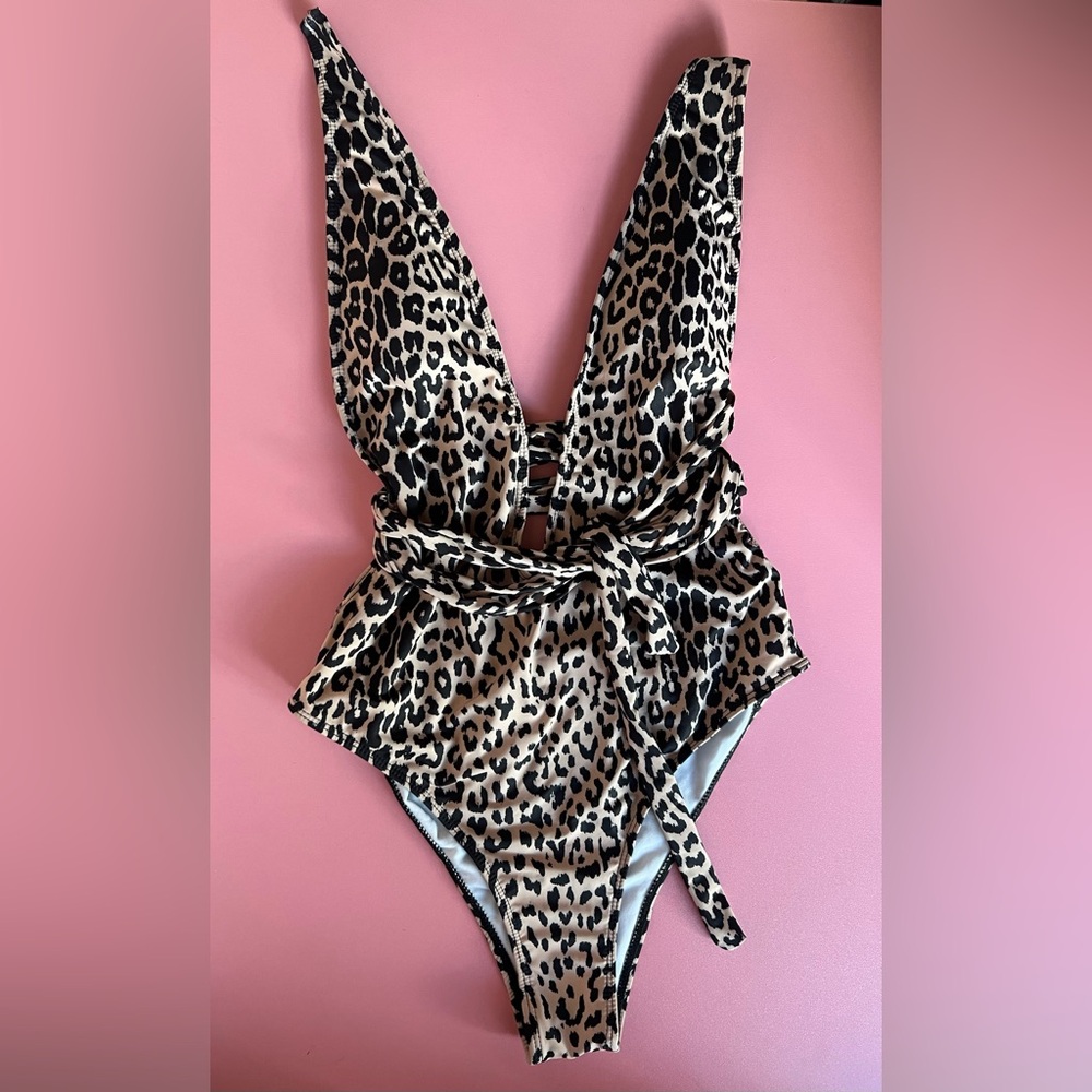 Leopard Print One Piece Swimsuit - Picture 3 of 11